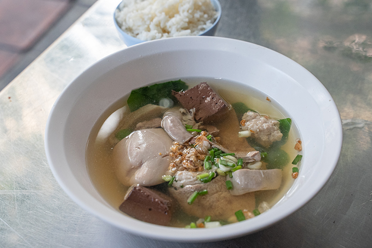 タイ旅行で食べておきたいガオラオ