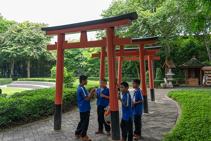 日本人村