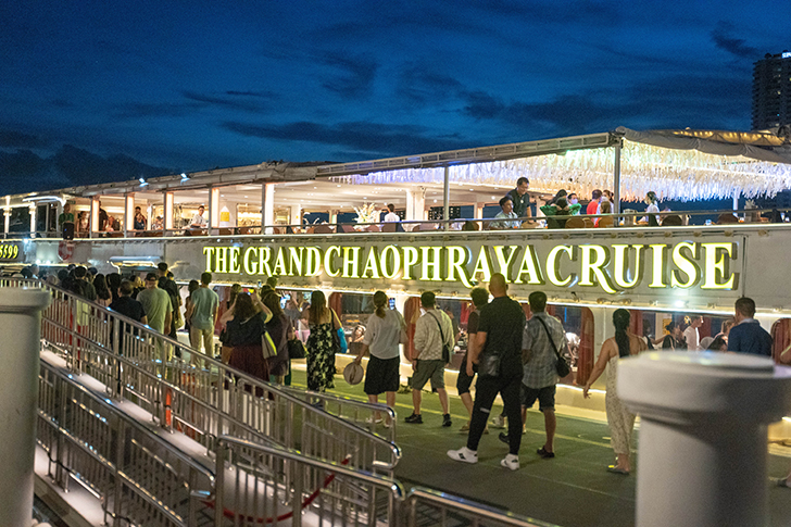 バンコクのディナークルーズ THE GRAND CHAOPHRAYA CRUISE