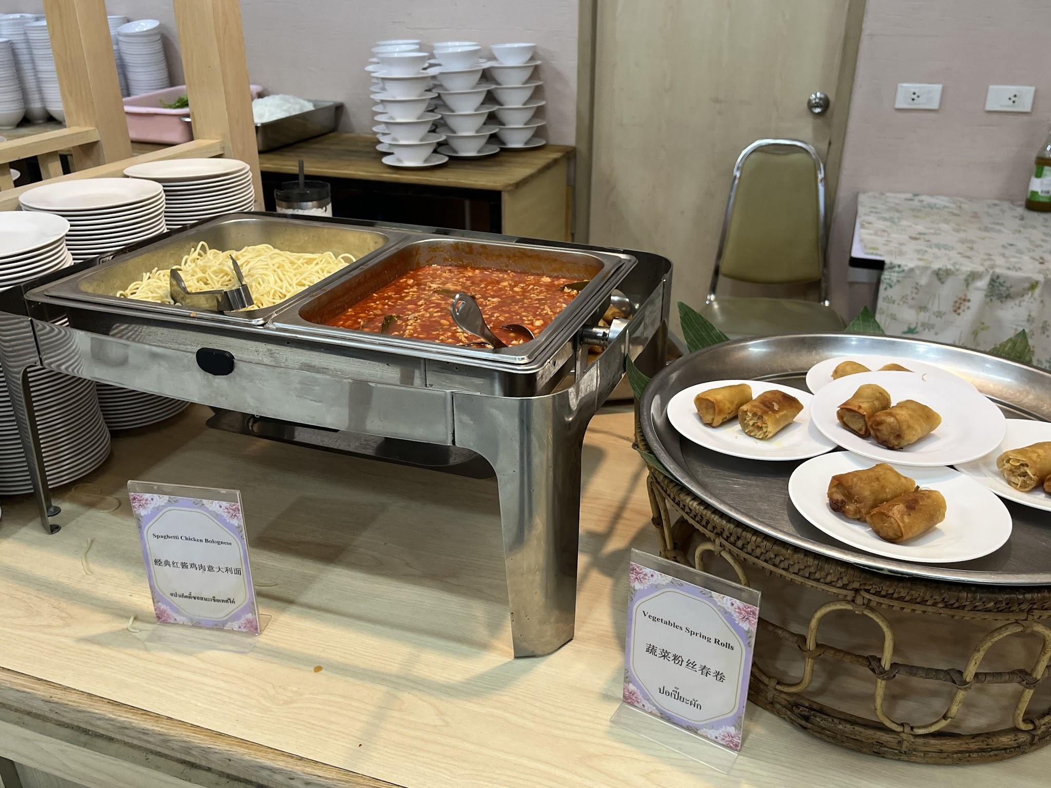 Blossom Restaurantのビュッフェ料理