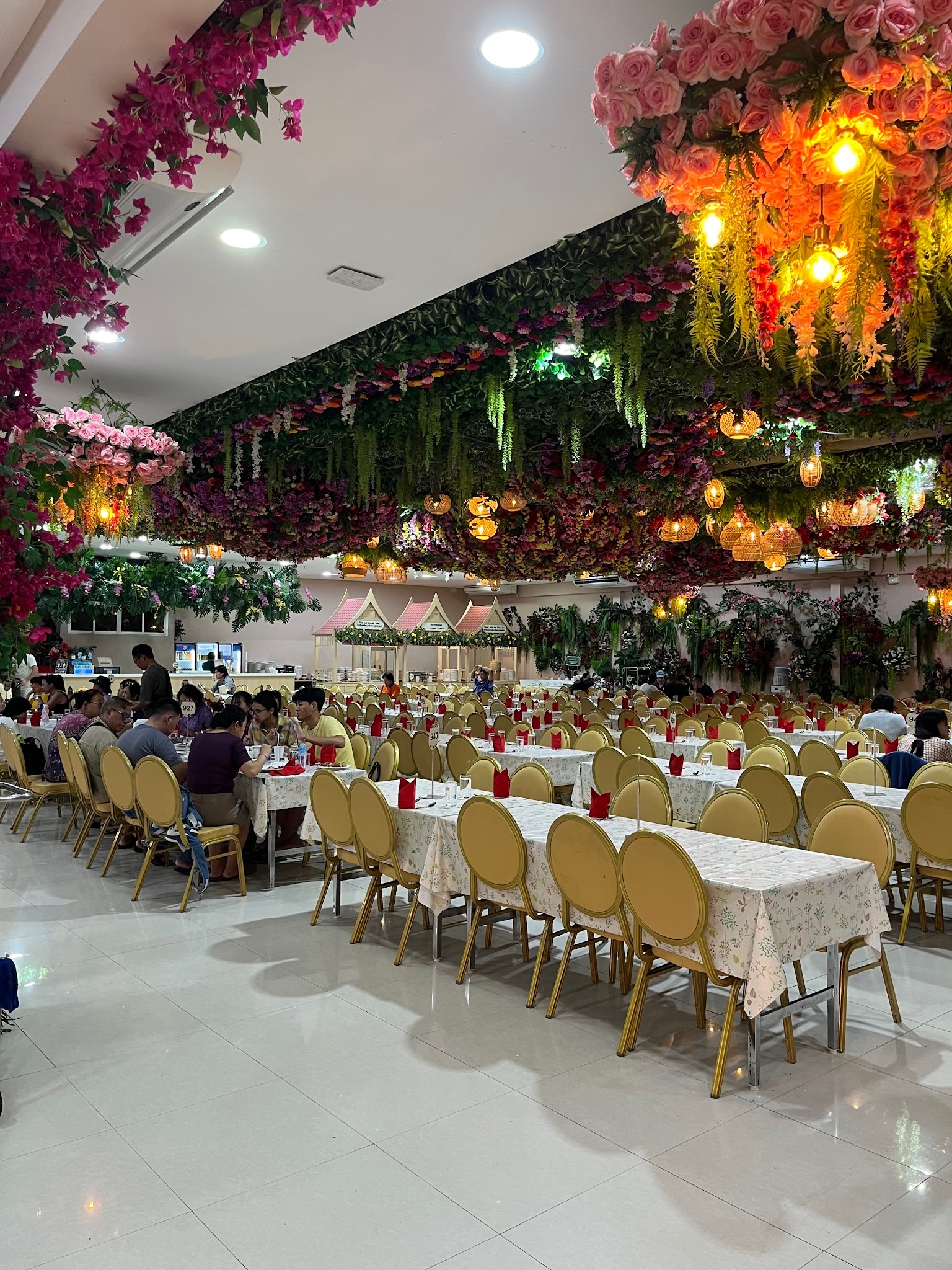 サファリワールドのBlossom Restaurant店内